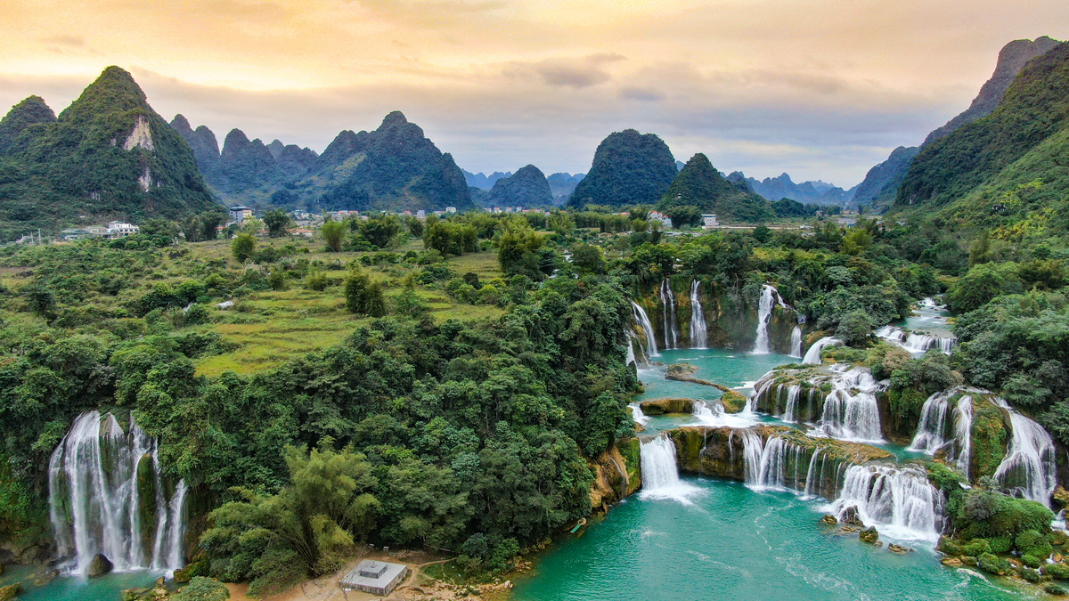 Ban Gioc waterfall, Vietnam,